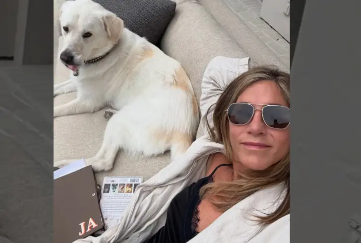 Jennifer Aniston relaxing in peaceful home