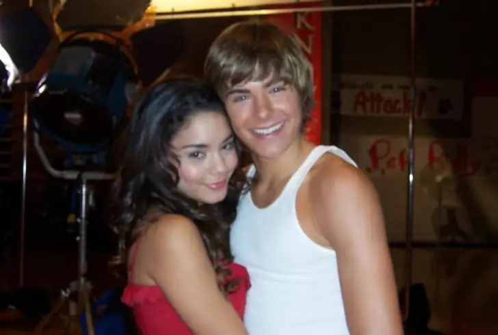 Zac Efron and Vanessa Hudgens smiling